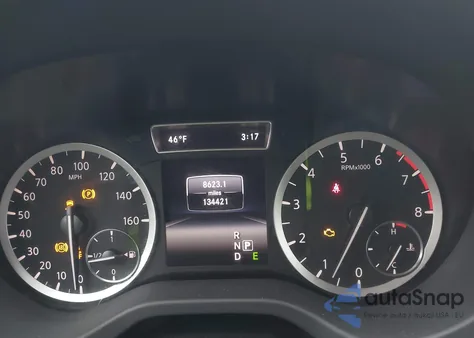 2017 Infiniti Qx30 Premium z USA, uszkodzony, nr VIN SJKCH5CR0HA017042